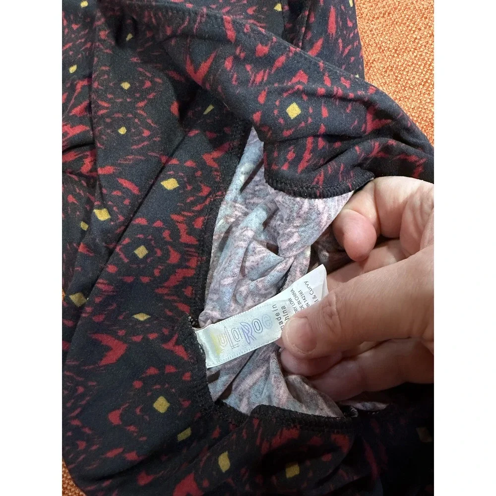 LuLaRoe Leggings Women Tall & Curvy Black‎ Red Ikat Geometric NWT Soft T&C